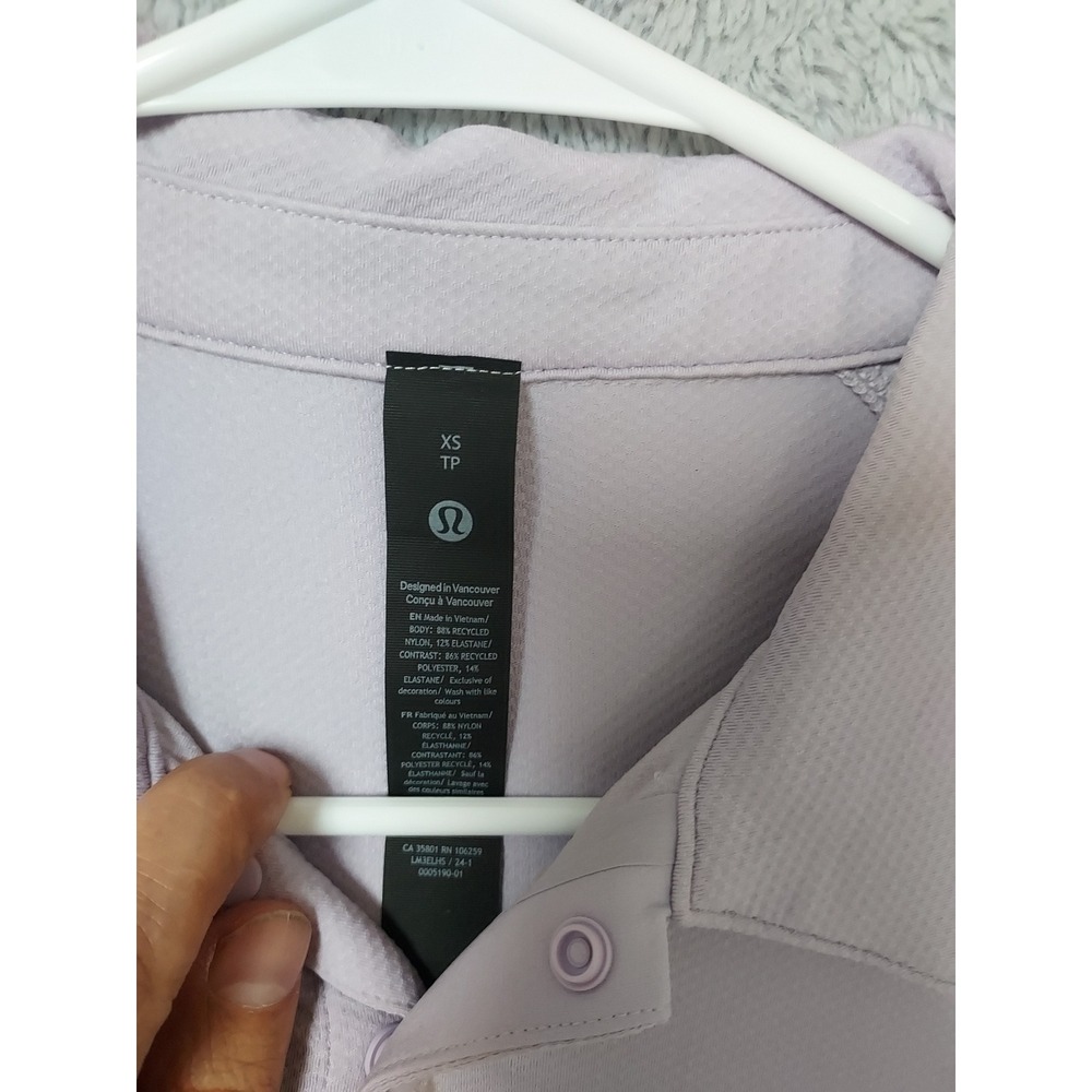 Lululemon Logo Sport Polo Shirt Mens XS Short Sleeve Athletic Purple Preppy - Picture 4 of 9